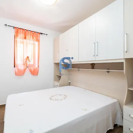 Beach House Lascari